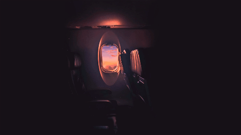 Watching the sunset from 32000ft - Wallpaper screenshot - Seelen UI