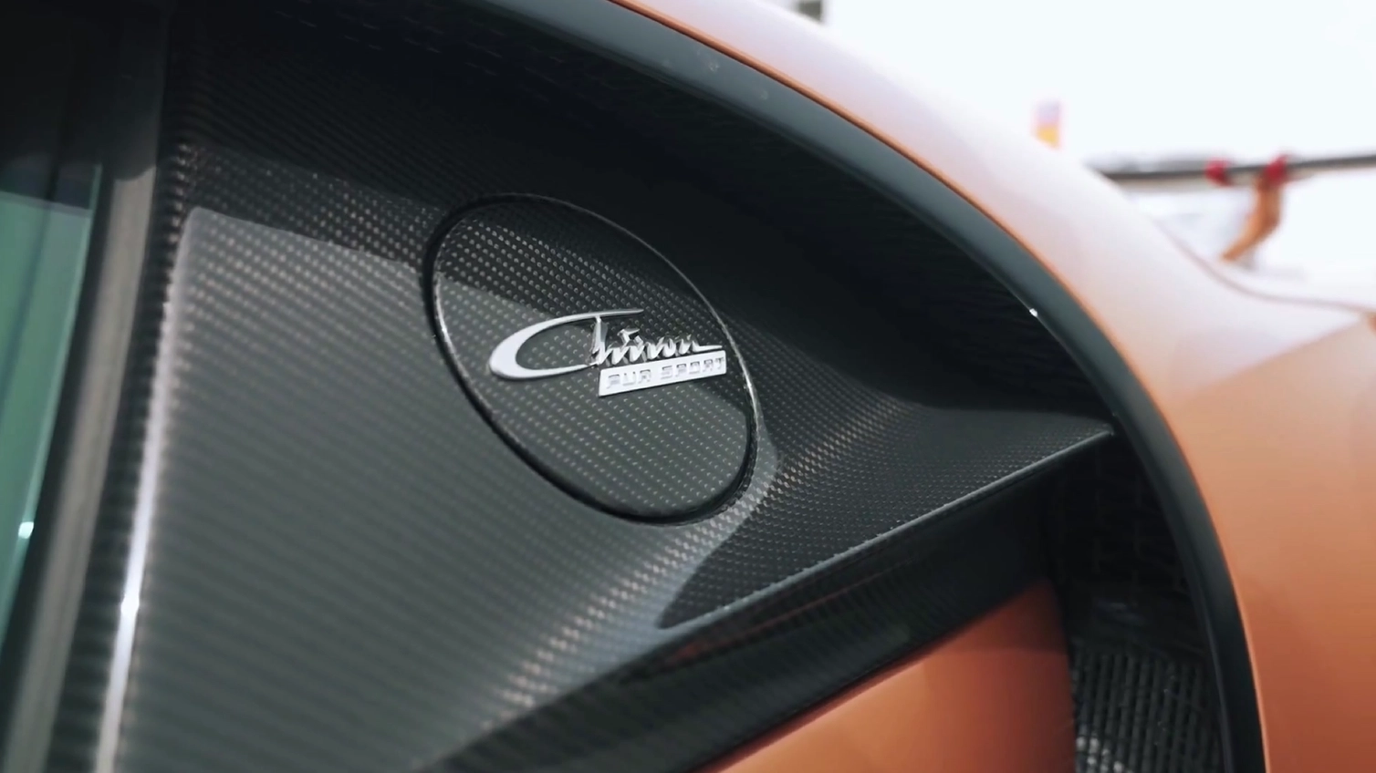 Bugatti Chiron {Andrew Tate x Mike Thurston} (Live) - Wallpaper screenshot - Seelen UI