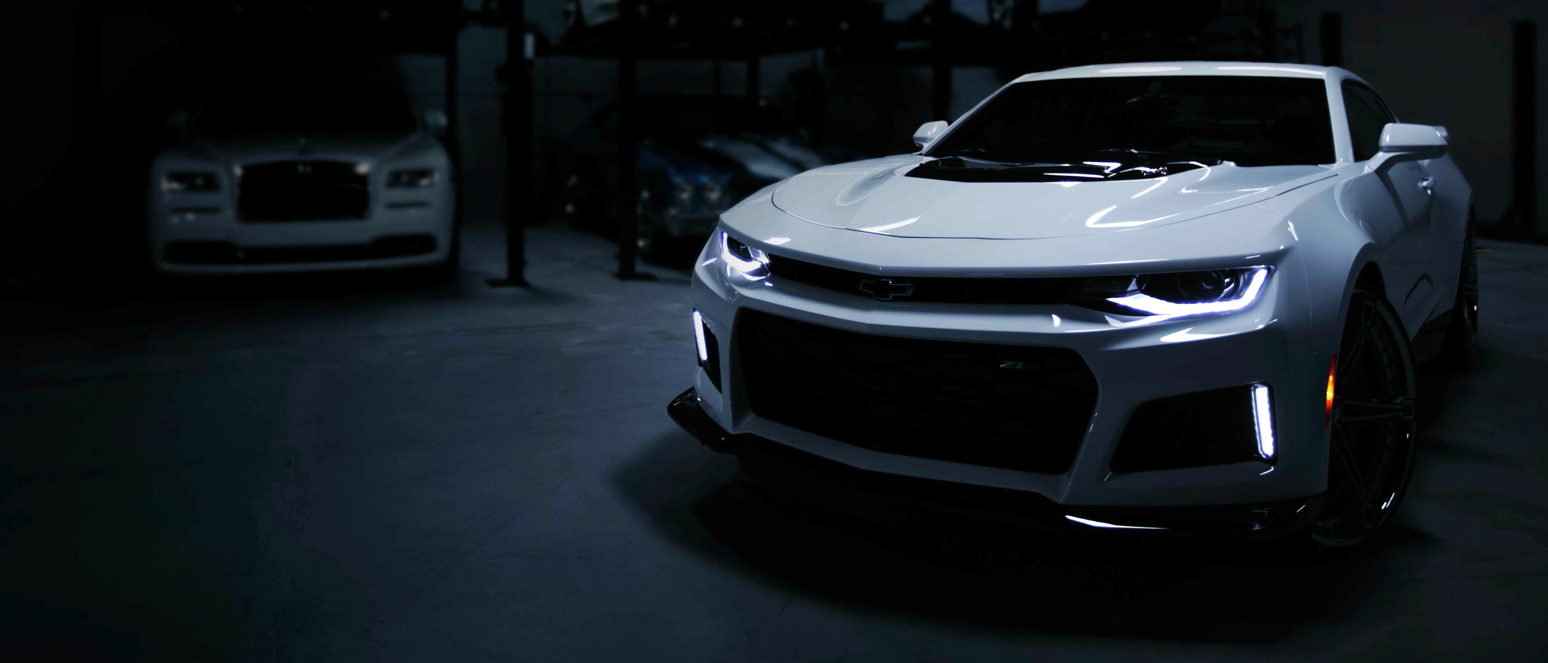 Camero in Garage (Static) banner