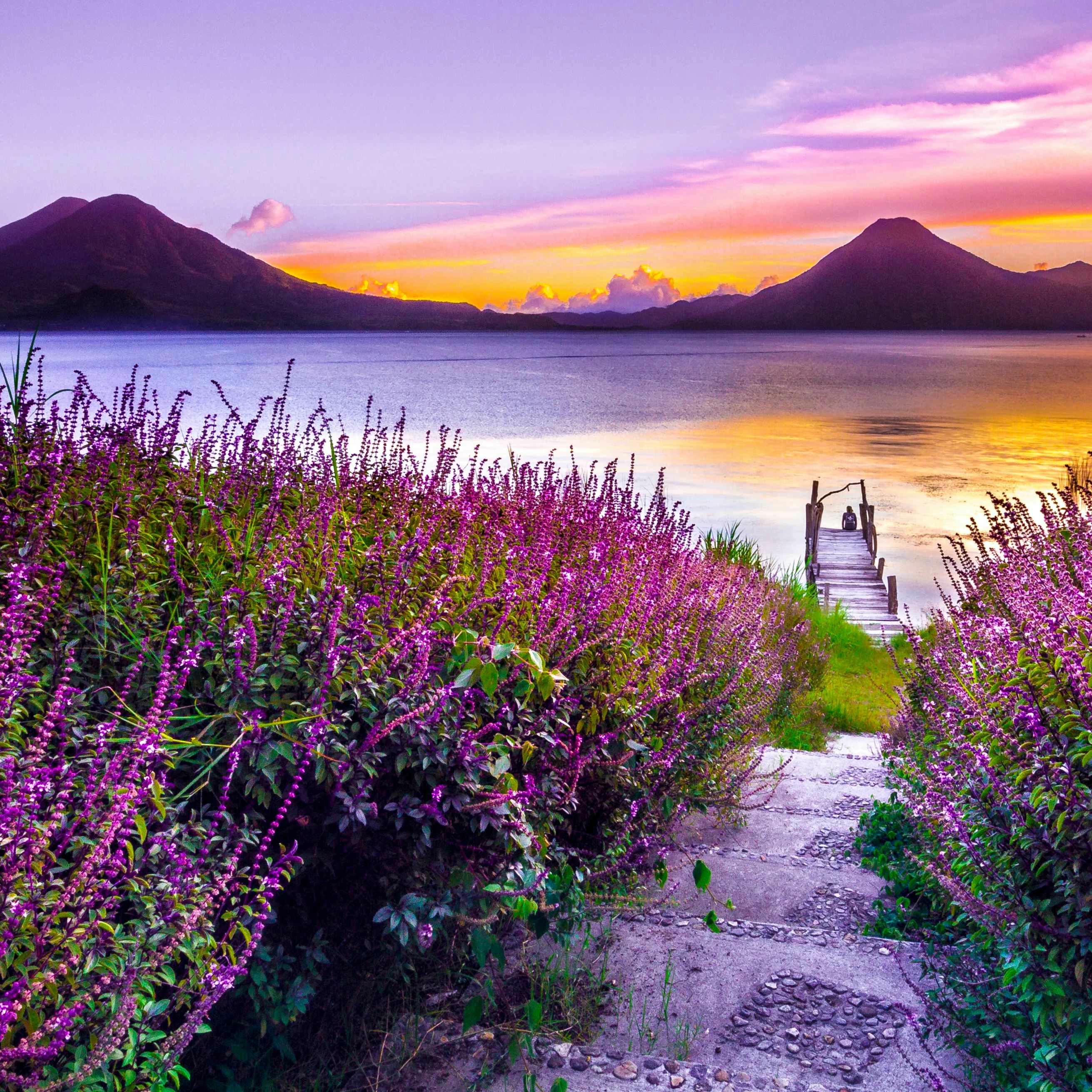 Beauty Of Lake Atitlan (Static) - Seelen Behang