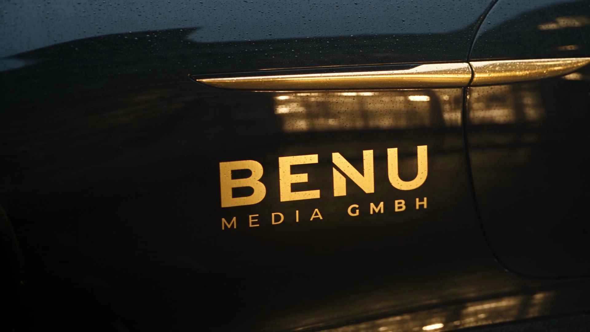 Maybach 6 (Cinematic) - Wallpaper screenshot - Seelen UI