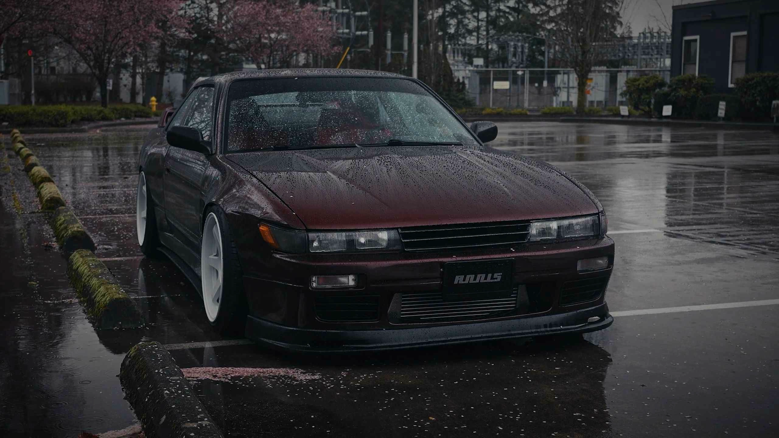 Nissan car (Cinematic) - Wallpaper screenshot - Seelen UI